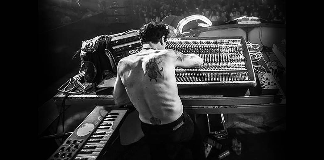 Eat Static Live